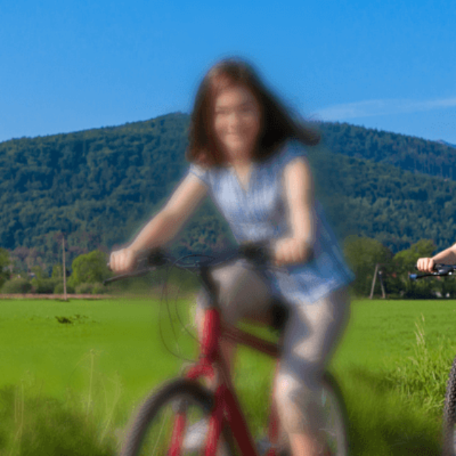 Чи слід призначати окуляри дітями із помірною гіперметропією?