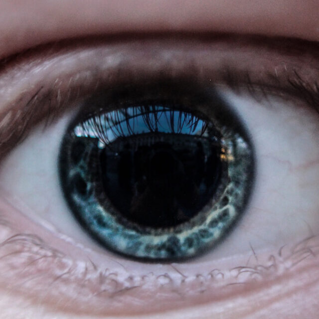 Новий метод візуалізації, що дасть можливість бачити судини, які знаходяться за очним яблуком