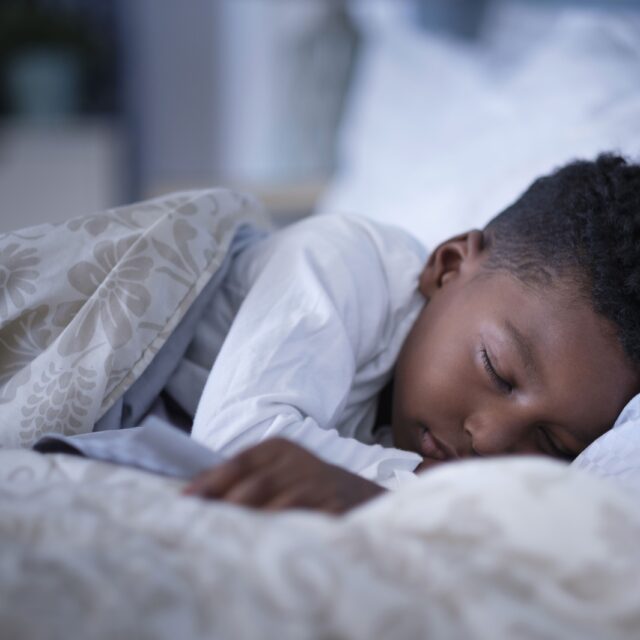 Як хвороба сухого ока впливає на якість сну?