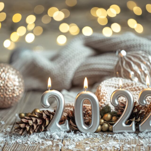 Вітаємо із Новим роком 2022 та прийдешніми зимовими святами