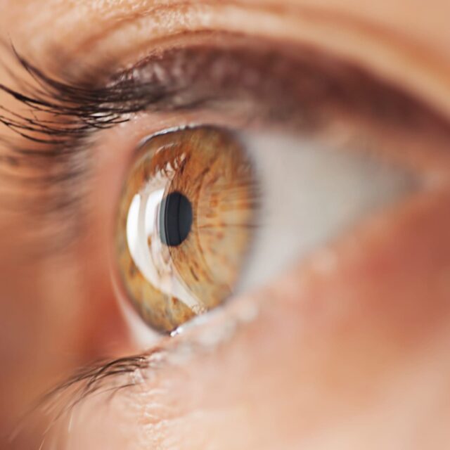 Збільшення акомодації протягом дня при використанні низьких доз атропіну